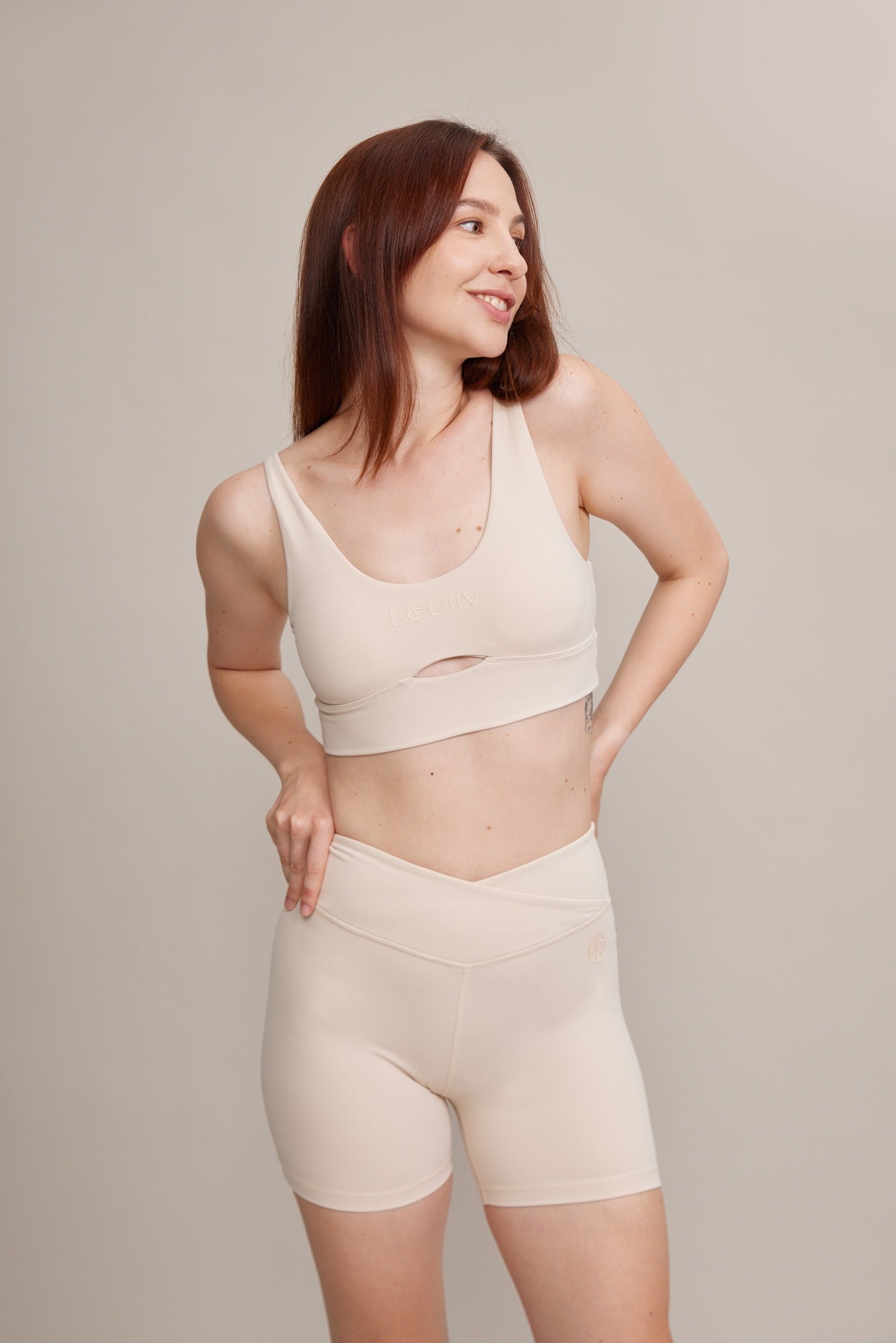 Soft Motion V Waist Run Short 12cm - BODIIV