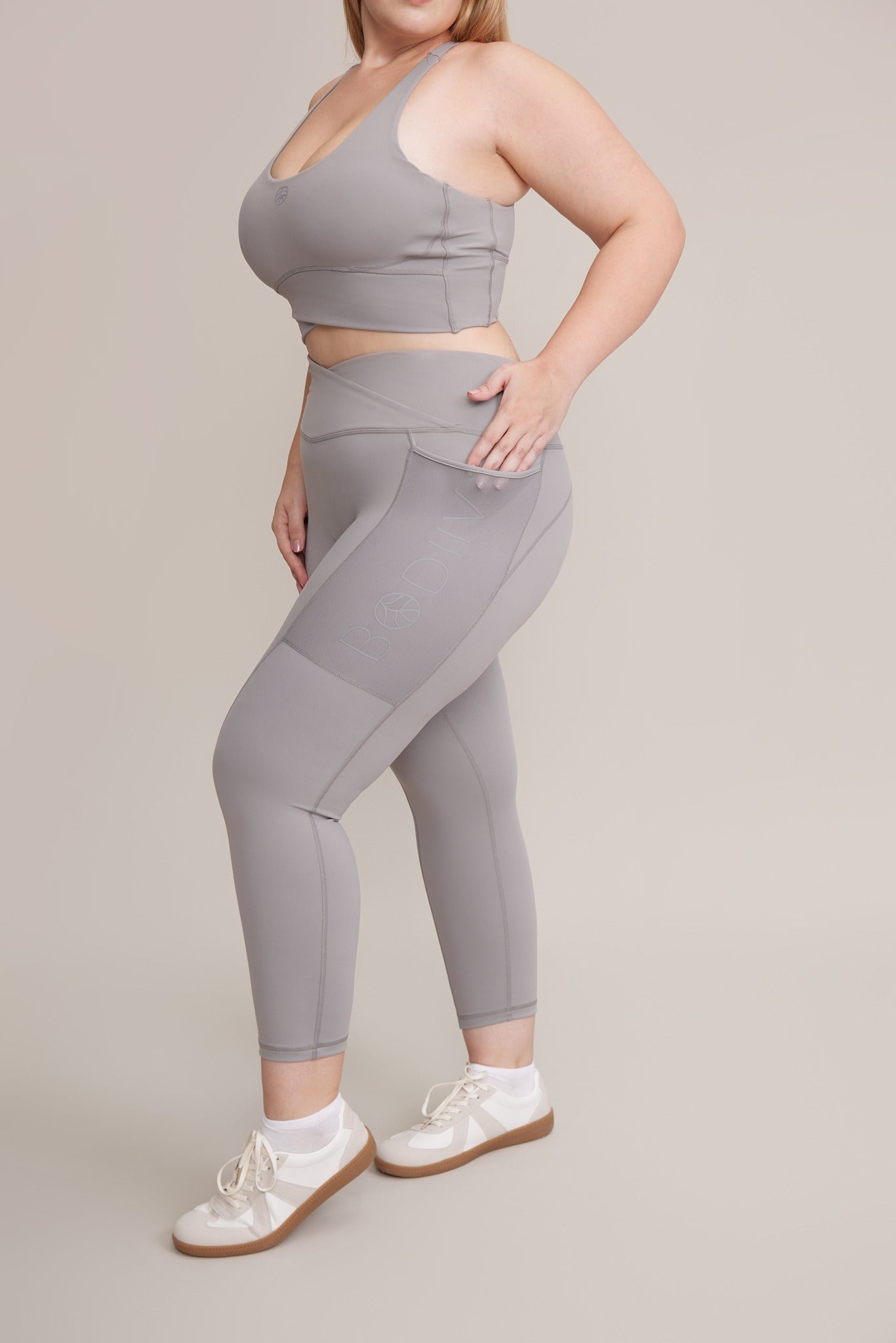 Curvy Comfort V Waistband 7/8 Legging - BODIIV