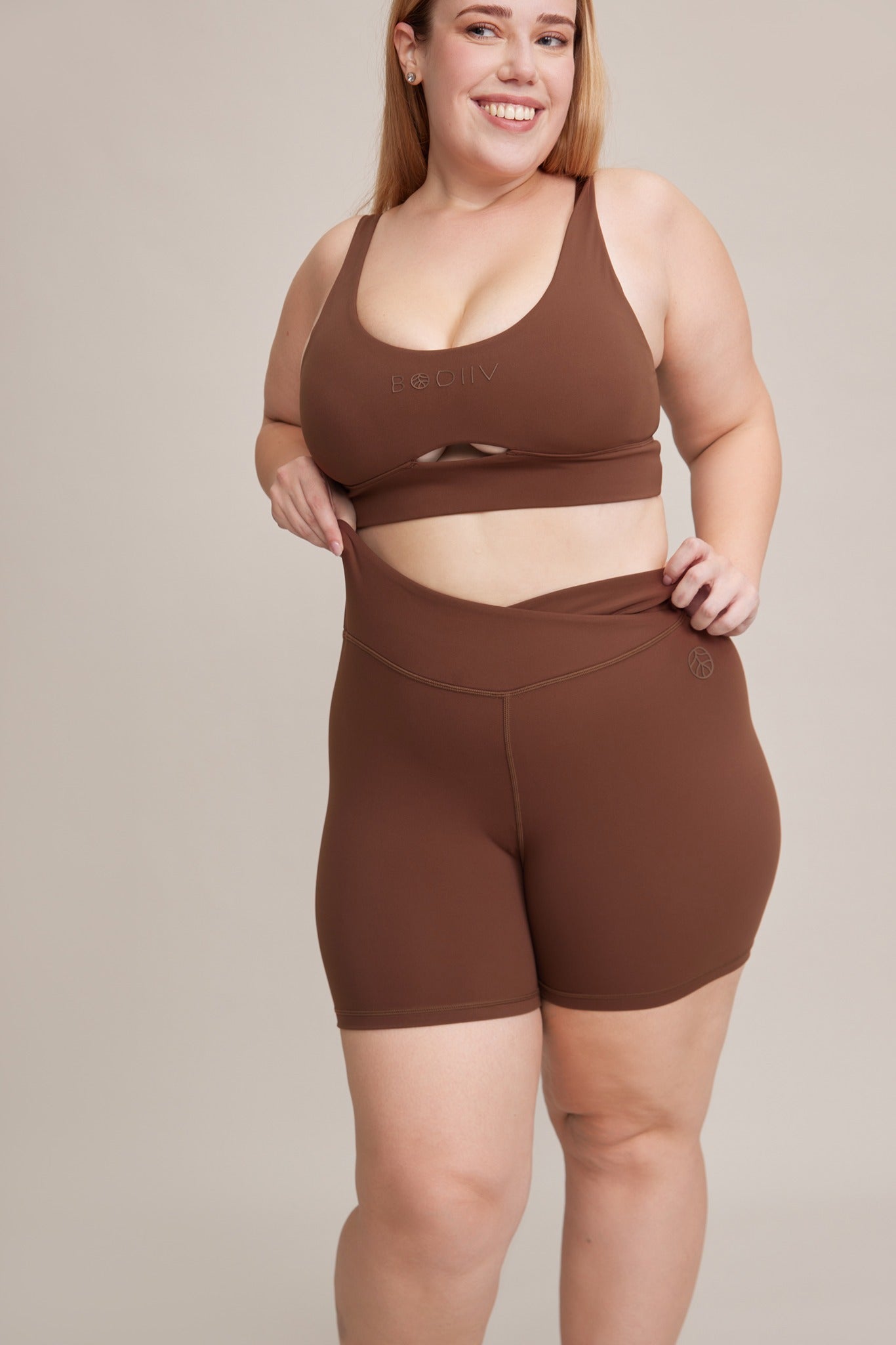 Soft Motion V Waist Run Short 12cm - BODIIV