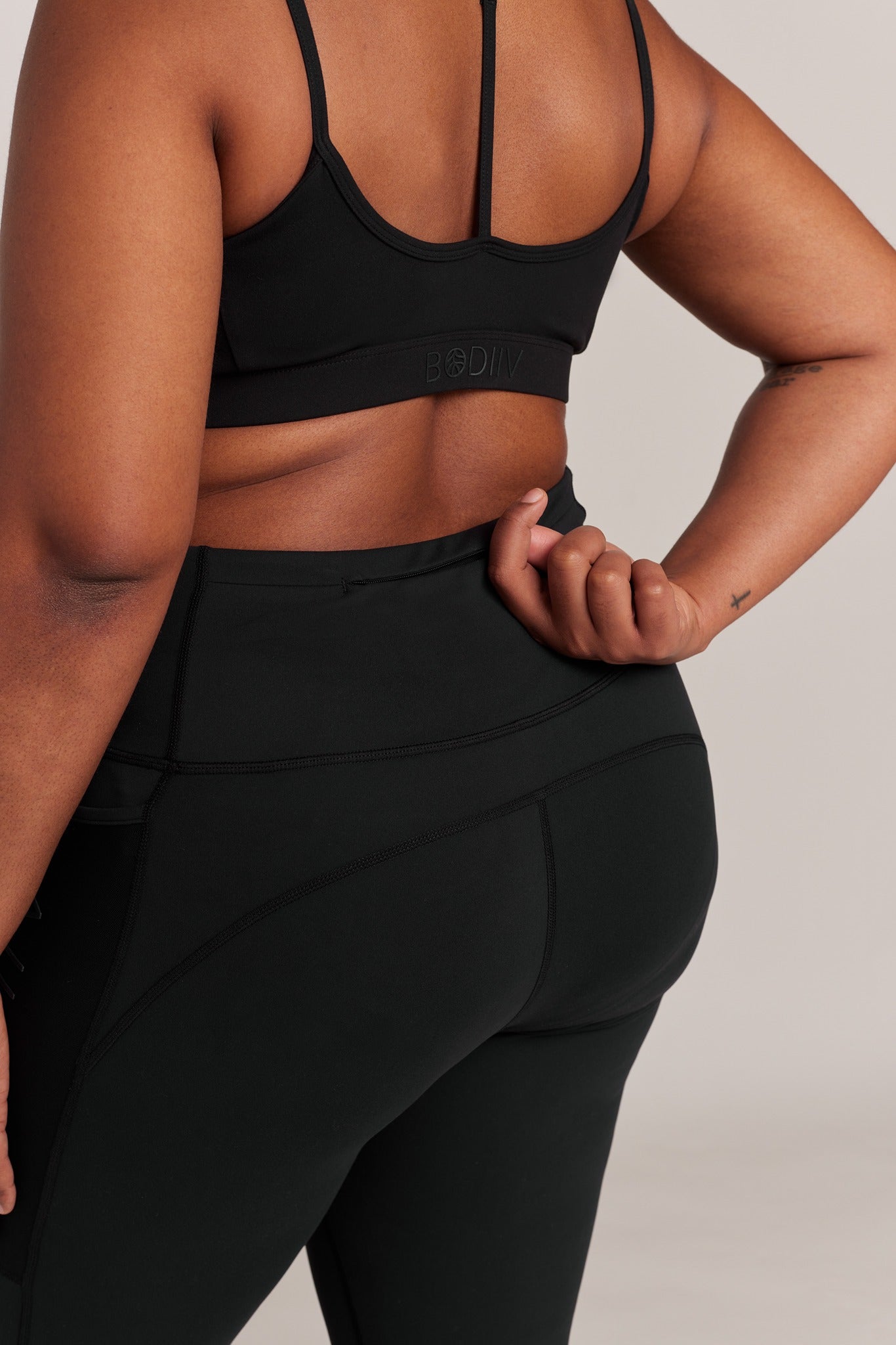 Curvy Comfort V Waistband Full Legging - BODIIV