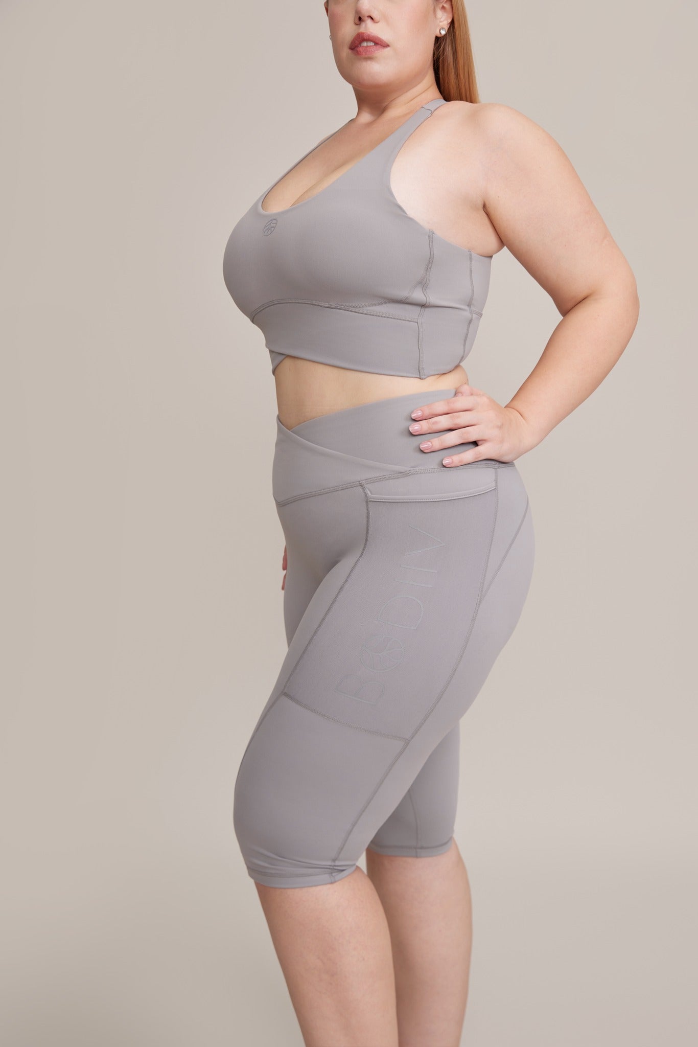 Curvy Comfort V Waistband Capri Legging - BODIIV 