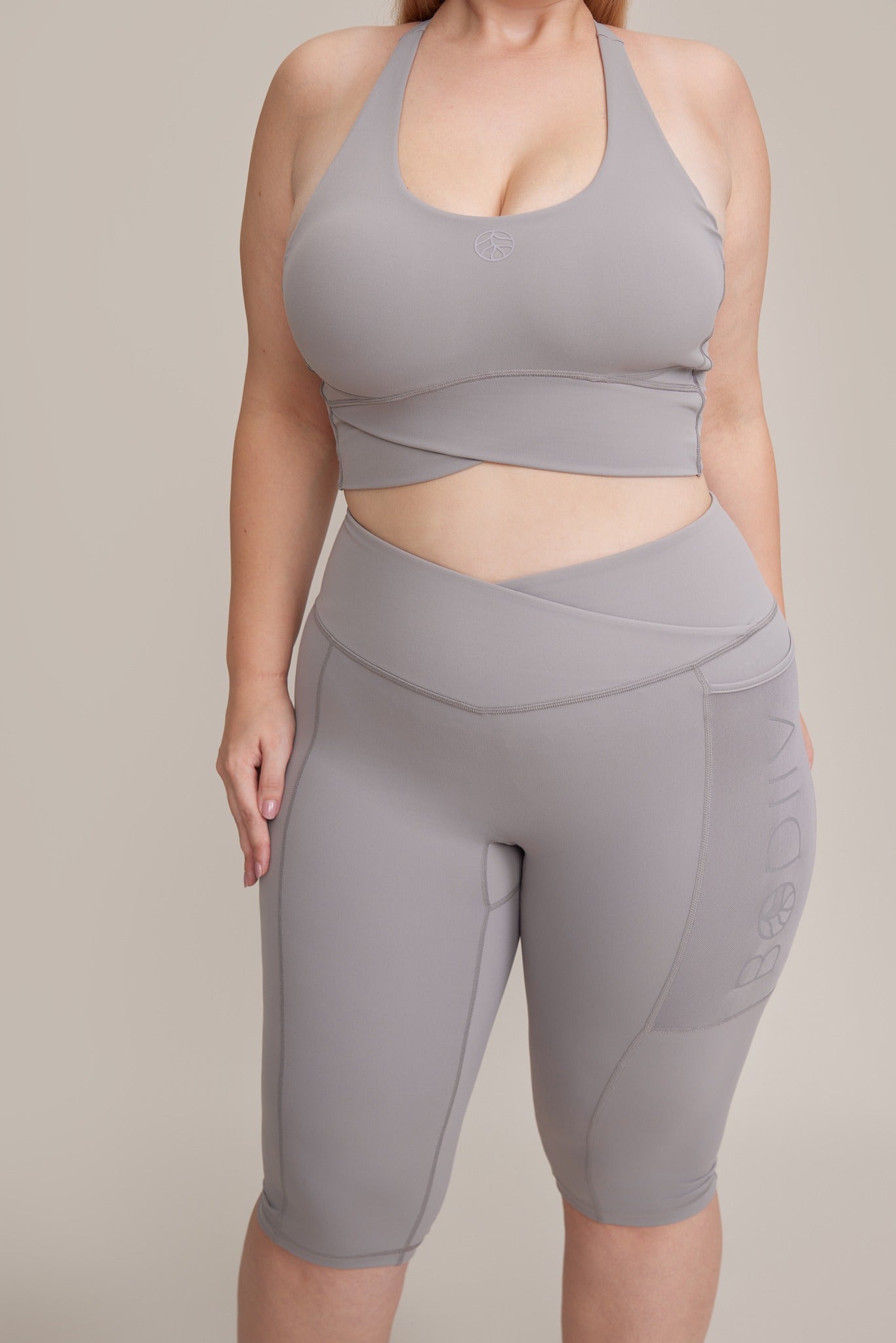 Curvy Comfort V Waistband Capri Legging - BODIIV 