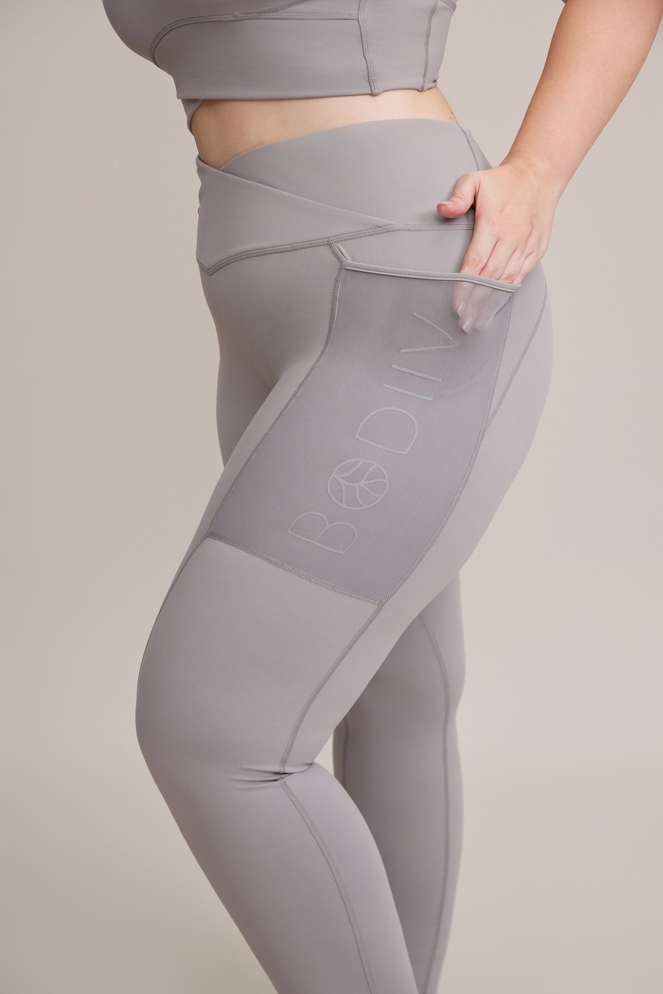Curvy Comfort V Waistband 7/8 Legging - BODIIV 