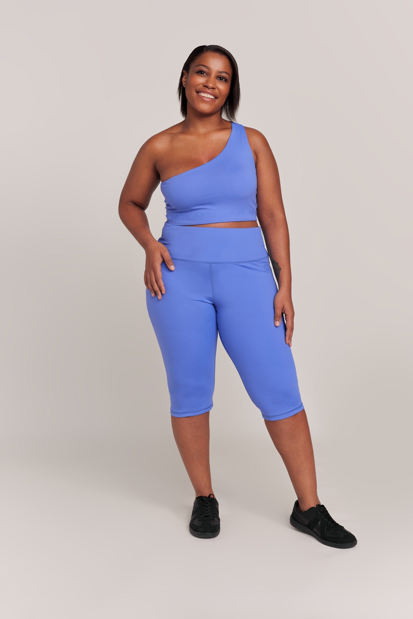Soft Motion Mid-Rise Capri Legging - BODIIV 