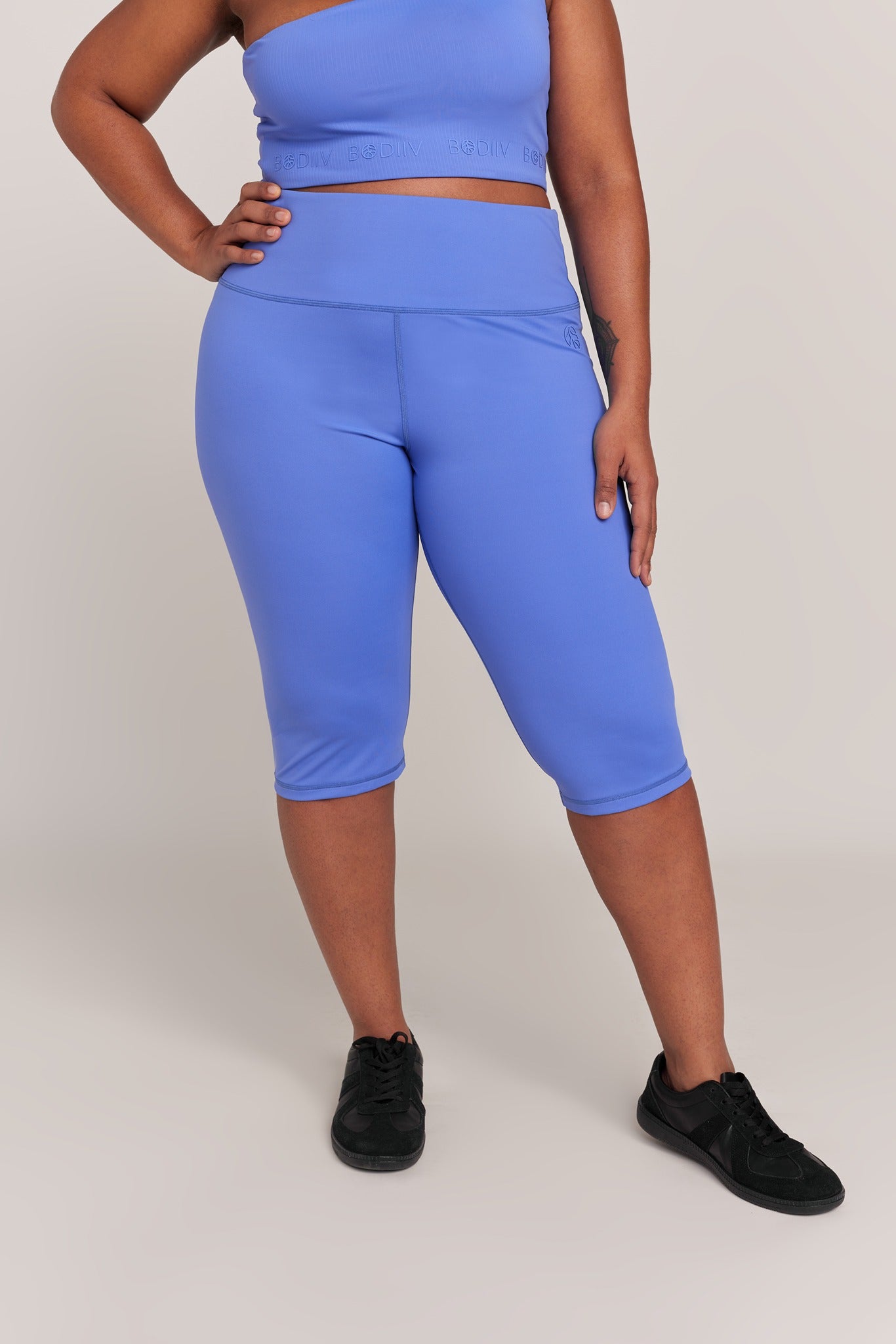 Soft Motion Mid-Rise Capri Legging - BODIIV 